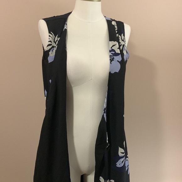BANANA Republic Navy Color Floral Design Maxi Dress Size S- Like New. - Picture 13 of 15